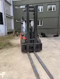 Wózki widłowe diesel 2019  Linde H50D-02 (3)