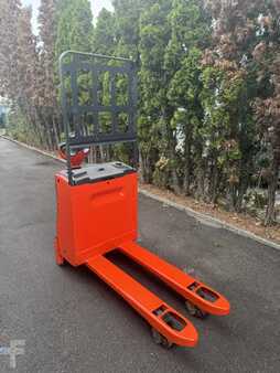 Niederhubwagen 2014  Linde T20 (3)