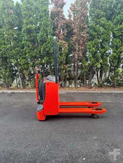 Niederhubwagen 2014  Linde T20 (1)