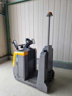 Schlepper 2021  Jungheinrich EZS 350 (1)