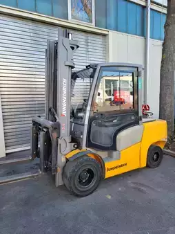 Carretilla elevadora GLP 2020  Jungheinrich TFG 435 (2)