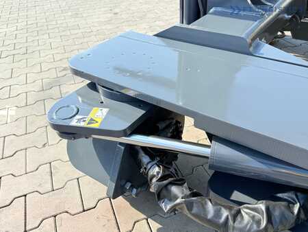 Vierwegestapler 2013  Combilift C3000 / GAS / TRIPLEX - 4900MM / ONLY 1537 HOURS / FORK POSITIONER / CABIN / LIKE NEW (22)