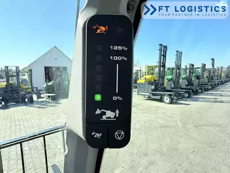 Teleskopstapler-Starr 2022  JCB JCB TLT30D / SIDE-SHIFT / FULL CABIN / YEAR 2022 / BUCKET / NEW TYRES (15)