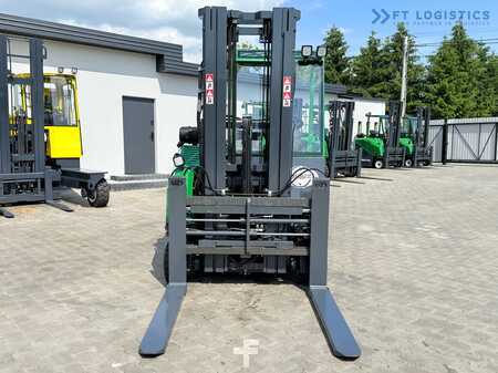 Wózki 4-kierunkowe 2018  Combilift CB2500 / DIESEL / EXTENDABLE FORKS / TRIPLEX / 5500MM / FREE LIFT / SIDE SHIFT / FORK POSITIONER / LIKE NEW (3)