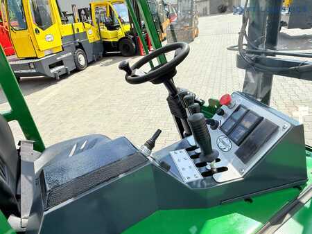 Wózki 4-kierunkowe 2018  Combilift CB2500 / DIESEL / EXTENDABLE FORKS / TRIPLEX / 5500MM / FREE LIFT / SIDE SHIFT / FORK POSITIONER / LIKE NEW (40)