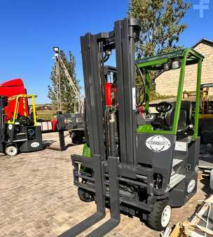 Carretilla de 4 vías 2019  Combilift C4000 - 2019 year-2F400-Free lift-Like new (18)