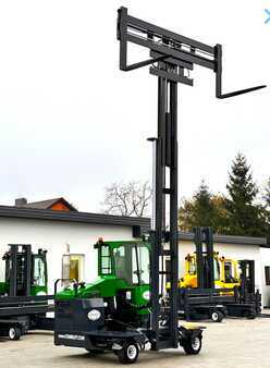 Carretilla de 4 vías 2015  Combilift C4000 - DIESEL-Triplex 5500mm-3102 hours-Like new (16)