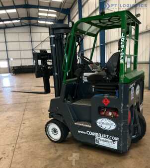 Chariots multidirectionnels 2017  Combilift C4000CB / TRIPLEX - 5500MM / FREE LIFT / CAPACITY 4 T / LIKE NEW (1)