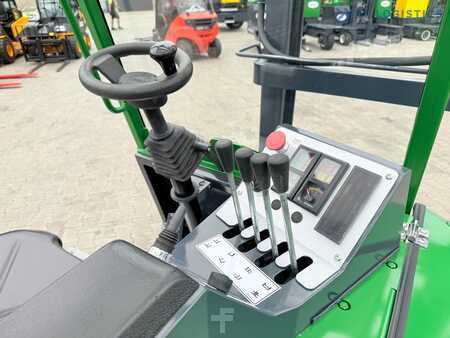 Négyutas targonca 2017  Combilift CB3000 / DIESEL / TRIPLEX 4900MM / FREE LIFT / SIDESHIFT / FORK POSITIONER / 1500MM FORKS / LIKE NEW (40)