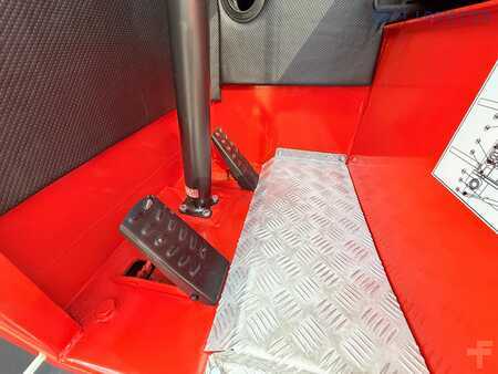 Vierweg zijlader 2007  Combilift C8000 / GAS / TRIPLEX 8300 / WIDE FORK POSITIRONER / FREE-LIFT / A comprehensive range of four-way and side-loading forklifts. (13)