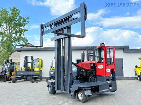 Vierweg zijlader 2007  Combilift C8000 / GAS / TRIPLEX 8300 / WIDE FORK POSITIRONER / FREE-LIFT / A comprehensive range of four-way and side-loading forklifts. (23)