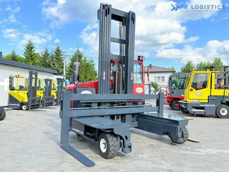 Wózki 4-kierunkowe 2007 Combilift C8000 / GAS / TRIPLEX 8300 / WIDE FORK POSITIRONER / FREE-LIFT / A comprehensive range of four-way and side-loading forklifts. (4)