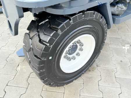 Wózki 4-kierunkowe 2015 Combilift C3000XL / DUPLEX - 3200MM / FREE LIFT / XL CABIN / SIDESHIFT / ONLY 3087 HOURS / LIKE NEW (3)