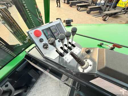 Wózki 4-kierunkowe 2017  Combilift C4000CB / TRIPLEX - 5200MM / LPG / FREE LIFT / FORK POSITIONER / FORK SIDESHIFT / HEIGHT 2450MM / LIKE NEW (16)