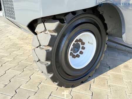 4-Vejs truck 2012  Combilift C6000SR / DUPLEX / 4200MM / LOAD CLAMP ON FORKS / FREE LIFT / DIESEL / POSITIONER / NEW TIRES / LIKE NEW / Wide range of four-way and side loaders, tailored to diverse needs and applications. (13)