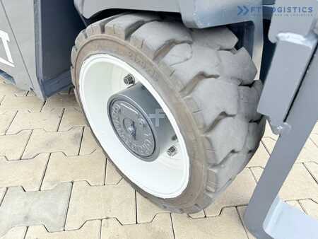 Čtyřcestný vysokozdvižný vozík 2019  Combilift CBE4000 / TRIPLEX / 5200 / FREE-LIFT (5)