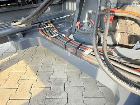 Čtyřcestný vysokozdvižný vozík 2011  Combilift Multidirectional / 4-Way Forklift C4000 / LPG / Duplex 4500 mm / Only 6,604 Operating Hours / Side Shift / Full Cabin / Excellent Condition. Wide range of multidirectional and sideloader forklifts ava (24)