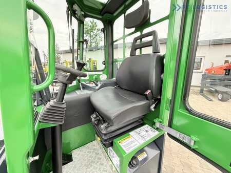 Empilhador Quatro caminhos 2018  Combilift C4500 / DIESEL / DUPLEX 4000MM / WIDE FORK POSITIONER / HEATING / FULL CABIN / EXCELLENT CONDITION / A wide range of four-way and side loaders tailored to diverse needs and applications. (14)