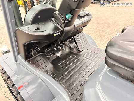 Chariots élévateurs diesel 2015  Toyota 52-8FDJF35 / DIESEL / 2016 / ONLY 2,096 HOURS / DUPLEX MAST / LIKE NEW (11)