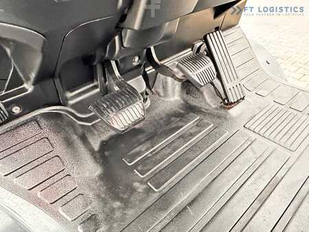 Chariots élévateurs diesel 2015  Toyota 52-8FDJF35 / DIESEL / 2016 / ONLY 2,096 HOURS / DUPLEX MAST / LIKE NEW (14)