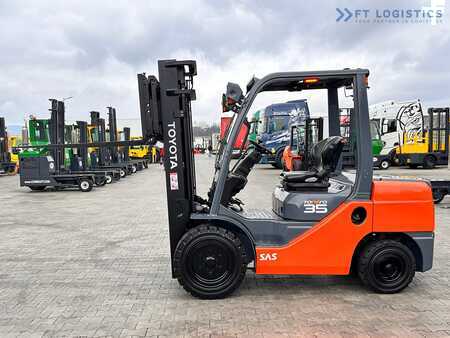 Chariots élévateurs diesel 2015  Toyota 52-8FDJF35 / DIESEL / 2016 / ONLY 2,096 HOURS / DUPLEX MAST / LIKE NEW (19)