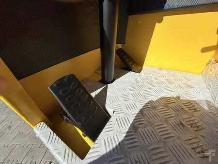 Čtyřcestný vysokozdvižný vozík 2019  Combilift Four-Way Multi-Directional Forklift C4000 / Diesel / Duplex 4100 mm / Only 2,888 Operating Hours / Fork Positioner / Fully Enclosed Cabin with Heating / Excellent Condition. Wide range of four-way (13)