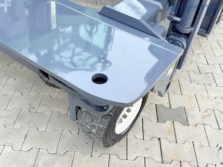 Empilhador Quatro caminhos 2019  Combilift C4500 / DIESEL / DUPLEX 5500MM / WIDE-FORK-POSITIONER / FULL-CABIN / FREE-LIFT (40)