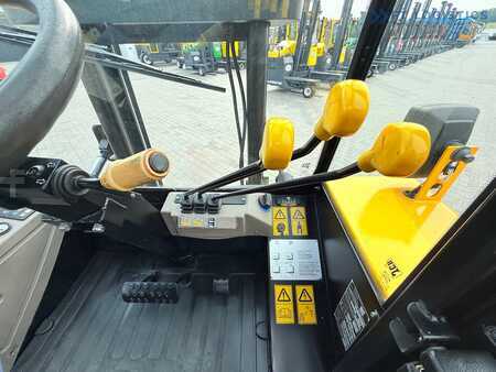 Terénní vysokozdvižný vozík 2012  JCB 940 / DIESEL / TRIPLEX 4500MM / FORK POSITIONER / FORK SIDESHIFT / 4T / NEW TYRES / LIKE NEW (52)