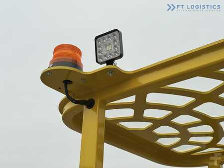 Čtyřcestný vysokozdvižný vozík 2016  Combilift CB2500 / DUPLEX / 4100MM / DIESEL / FREE LIFT / FORK POSITIONER / SIDE SHIFT / LIKE NEW / Wide range of four-way and side loaders, tailored to diverse needs and applications (40)