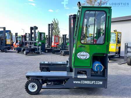 Wózki 4-kierunkowe 2010 Combilift C4000 / TRIPLEX / 4900MM / GAS / FREE LIFT / FORK SIDE SHIFT / LIKE NEW (2)