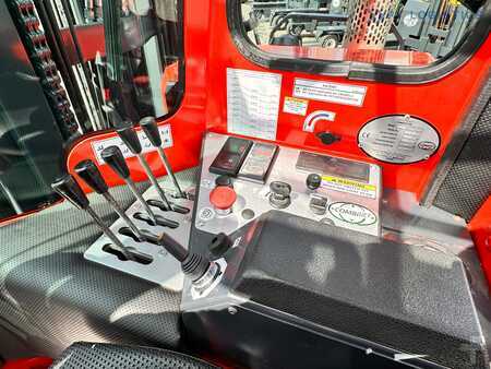 Čtyřcestný vysokozdvižný vozík 2017  Combilift C4000 / TRIPLEX / 9300MM / FREE LIFT / FORK POSITIONER / GAS / CABIN / LIKE NEW (16)