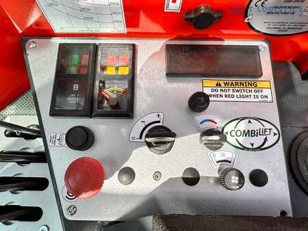 Čtyřcestný vysokozdvižný vozík 2017  Combilift C4000 / TRIPLEX / 9300MM / FREE LIFT / FORK POSITIONER / GAS / CABIN / LIKE NEW (17)