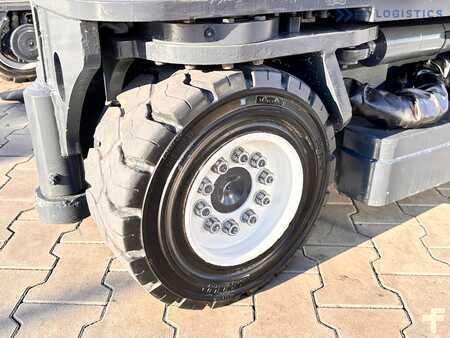 Čtyřcestný vysokozdvižný vozík 2017  Combilift COMBILIFT C4000 – TRIPLEX 9300 mm – Year 2017 – GAS – FREE LIFT – FORK SIDE SHIFT – CONDITION 5/5 (11)