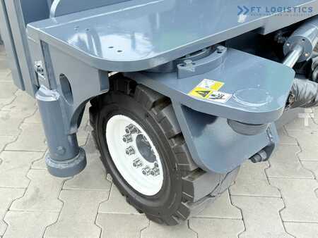 Wózki 4-kierunkowe 2017  Combilift C4000 / GAS / TRIPLEX - 9300MM / FREE-LIFT / POSITIONER / LIKE NEW (25)