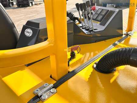 Wózki 4-kierunkowe 2014  Combilift C3000CB / GAS / TRIPLEX / 4900MM / FREE LIFT / FORK POSITIONER / SIC3000CB / GAS / TRIPLEX / 4900MM / FREE LIFT / FORK POSITIONER / SIDE SHIFT / LIKE NEWDE SHIFT / LIKE NEW (26)