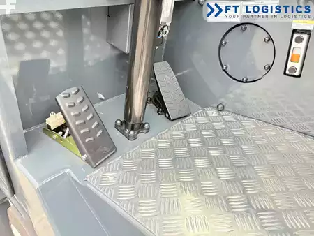 Čtyřcestný vysokozdvižný vozík 2026  Combilift CB4000 | GAS | TRIPLEX 6450 | FORK POSITIONER | SIDE SHIFT | NEW ONE (11)