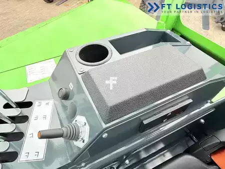 Čtyřcestný vysokozdvižný vozík 2026  Combilift CB4000 | GAS | TRIPLEX 6450 | FORK POSITIONER | SIDE SHIFT | NEW ONE (26)