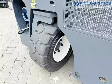 Čtyřcestný vysokozdvižný vozík 2026  Combilift CB4000 | GAS | TRIPLEX 6450 | FORK POSITIONER | SIDE SHIFT | NEW ONE (7)