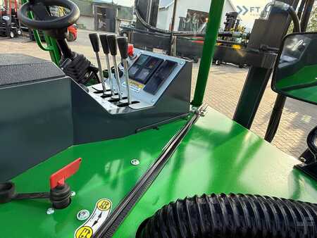Čtyřcestný vysokozdvižný vozík 2017  Combilift C3000CB / LPG / TRIPLEX – 6500MM / FREE LIFT / FORK POSITIONER / SIDE SHIFT / EXCELLENT CONDITION (28)