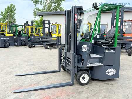 Čtyřcestný vysokozdvižný vozík 2017  Combilift CB3000 / DIESEL / TRIPLEX 4900MM / FREE LIFT / SIDESHIFT / FORK POSITIONER / 1500MM FORKS / LIKE NEW (1)