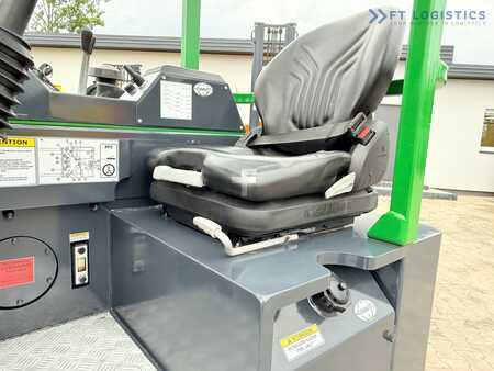 Čtyřcestný vysokozdvižný vozík 2017  Combilift CB3000 / DIESEL / TRIPLEX 4900MM / FREE LIFT / SIDESHIFT / FORK POSITIONER / 1500MM FORKS / LIKE NEW (13)