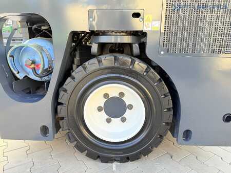 Vierweg zijlader 2017  Combilift FOUR-WAY / MULTI-DIRECTIONAL FORKLIFT – CB4000 / GAS / TRIPLEX 5200MM / FULL FREE LIFT / FORK POSITIONER / SIDESHIFT / EXCELLENT CONDITION / A wide range of four-way and side loaders (27)