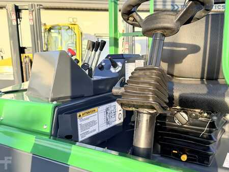 Vierweg zijlader 2017  Combilift FOUR-WAY / MULTI-DIRECTIONAL FORKLIFT – CB4000 / GAS / TRIPLEX 5200MM / FULL FREE LIFT / FORK POSITIONER / SIDESHIFT / EXCELLENT CONDITION / A wide range of four-way and side loaders (33)