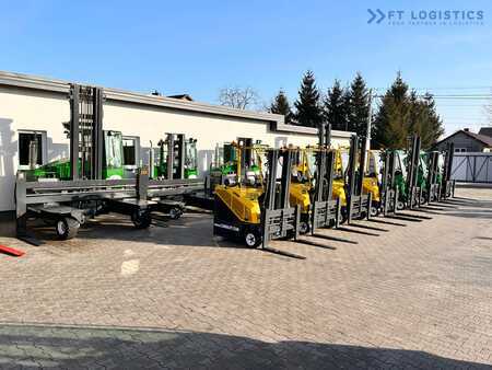 Combilift C3000CB / LPG / TRIPLEX - 4900MM / LPG / FREE LIFT / POSITIONER / FORK SIDE SHIFT / ONLY 7454 MTH / LIKE NEW