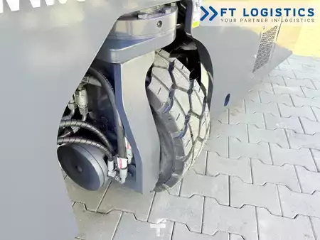 4-Tie Trukki 2012  Combilift C3000GST / GAS / TRIPLEX 8300 / FREE-LIFT / EXCELLENT CONDITION (40)