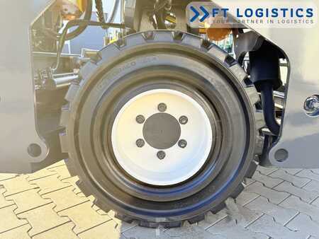 Wózki 4-kierunkowe 2011  Combilift C3000XL / DUPLEX / FREE-LIFT / FORK-POSITIONER / FULL-CABIN (18)