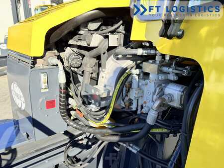 Wózki 4-kierunkowe 2011  Combilift C3000XL / DUPLEX / SPREADER-BEAM / FREE-LIFT / FORK-POSITIONER / FULL-CABIN (39)