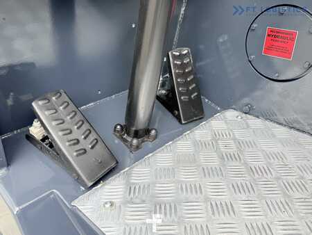 Vierweg zijlader 2019  Combilift FOUR-WAY MULTIDIRECTIONAL FORKLIFT / CB4000 / LPG / TRIPLEX MAST 5200 MM / FULL FREE LIFT / FORK POSITIONER / SIDE SHIFT / EXCELLENT CONDITION (10)