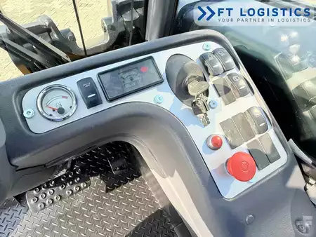 Teleskoplastare Rigid 2018  JCB JCB TELEHANDLER JCB TLT30D / CABIN / YEAR 2018 / SIDE SHIFT / NEW TYRES (18)