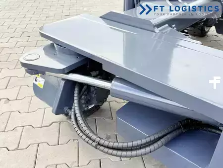 Four-way trucks 2015  Combilift C3000 / DIESEL / TRIPLEX 5600MM / FREE-LIFT / FORK-POSITIONER / FULL-CABIN (29)